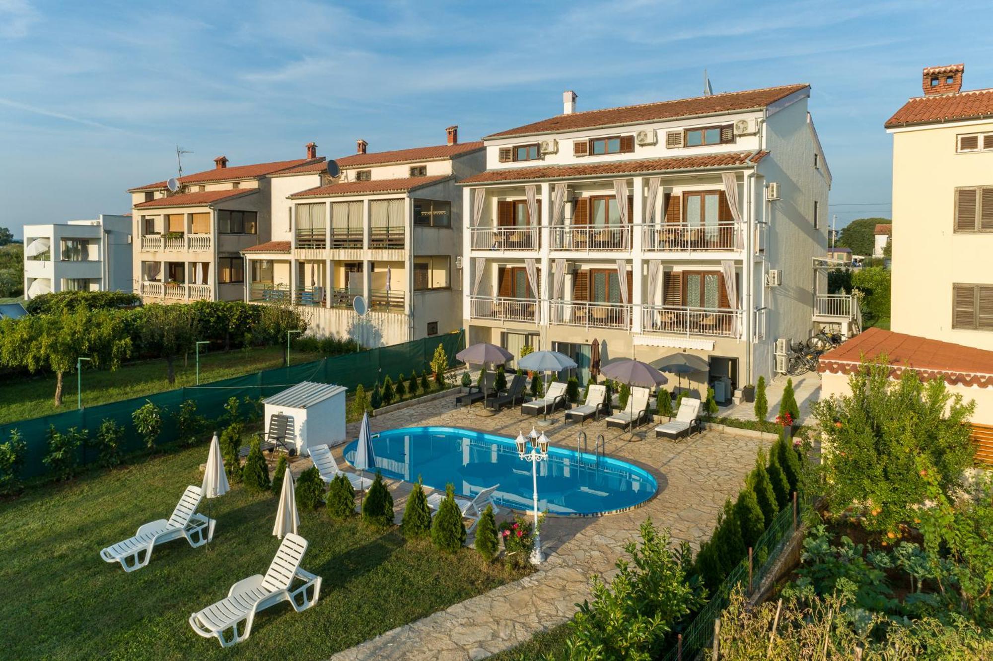 Apartment-Haus Wolbeck Porec Bagian luar foto
