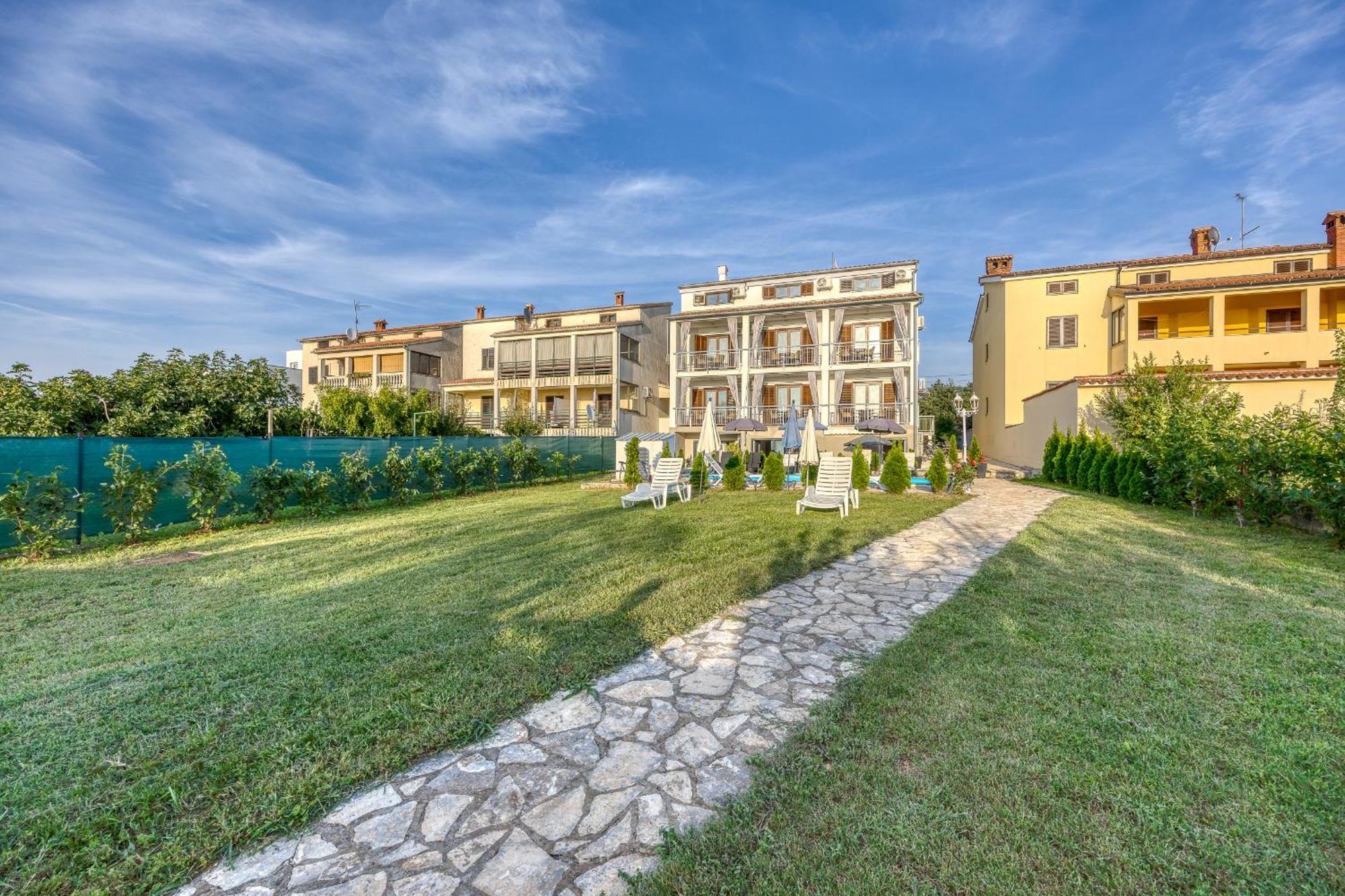 Apartment-Haus Wolbeck Porec Bagian luar foto